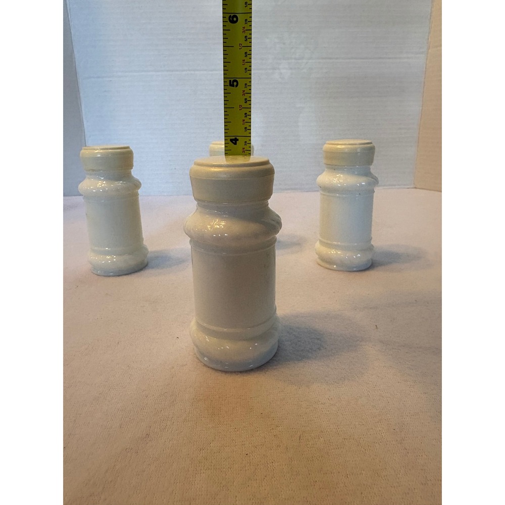 Milk Glass Spice Jars White Shakers Made in Japan 4 Inch Vintage - Picture 6 of 9